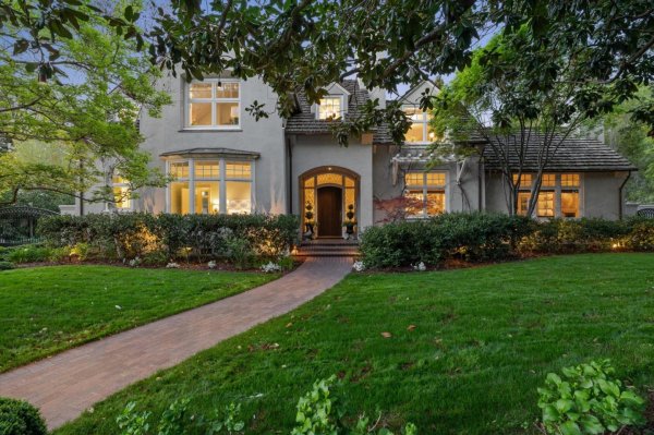 1585 Edgewood Dr PALO ALTO, CA 94303