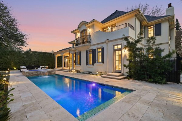 1501 Bryant St Palo Alto, CA 94301