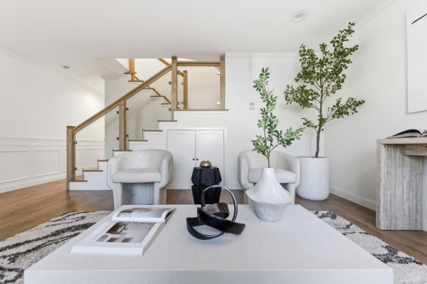 614 Frst Ave Palo Alto, CA 94301