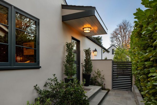 1143 Greenwood Ave PALO ALTO, CA 94301